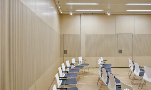 Paneelwand Space - Duitsland - Vergaderruimte Paneelwand Space - Duitsland - Vergaderruimte