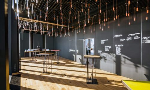 Paneelwand Space - Leipzig - Das Lebendige Haus